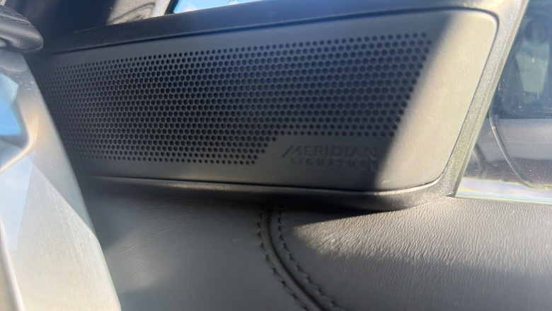 Land Rover Range Rover 4.4 P615 V8 SV 4dr Auto Petrol Estate